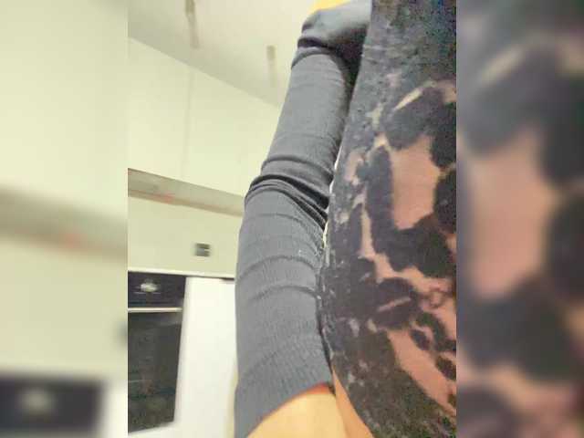 -Molly-'s BongaCams show and profile