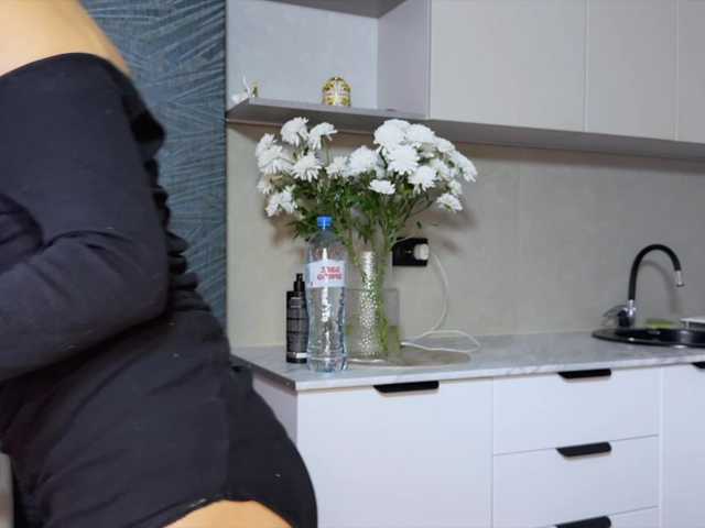 -Molly-'s BongaCams show and profile