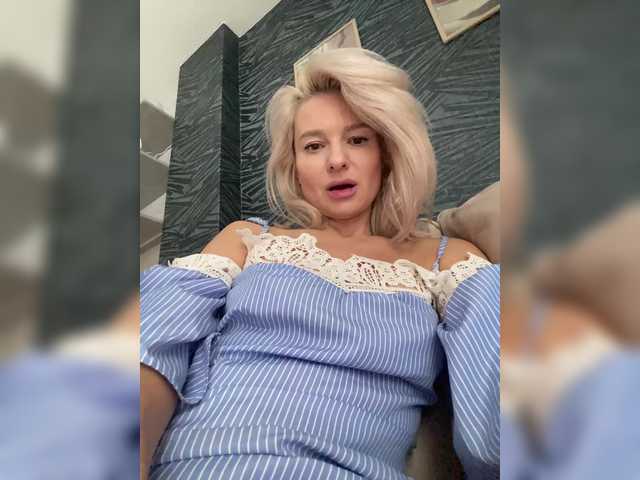 -Molly- Live Webcam on BongaCams