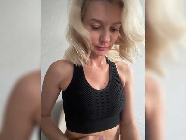 -Molly- from BongaCams is Freechat