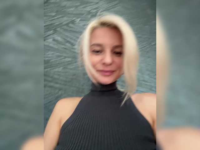 -Molly- live cam and statistics on UnifiedCams