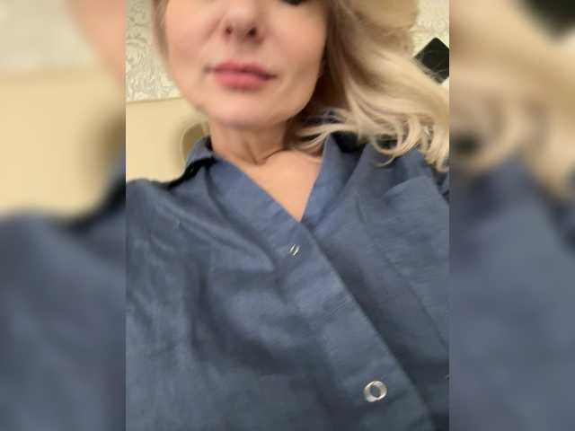 go to chat with -Molly-