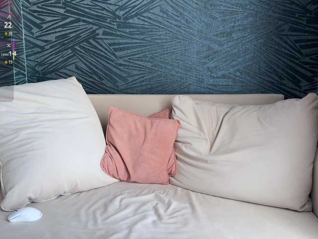 -Molly-'s BongaCams show and profile