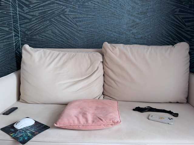 -Molly-'s BongaCams profile