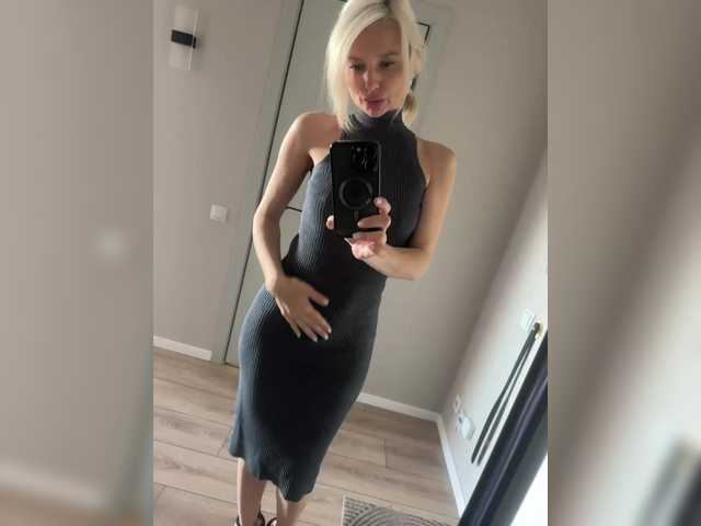 -Molly- live cam and statistics on UnifiedCams