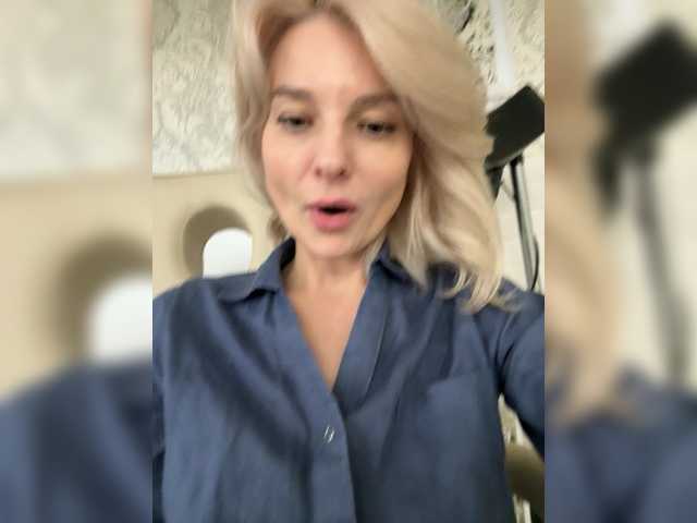 go to chat with -Molly-