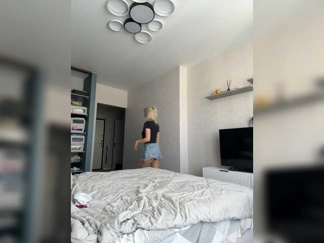 -Molly- from BongaCams is Freechat