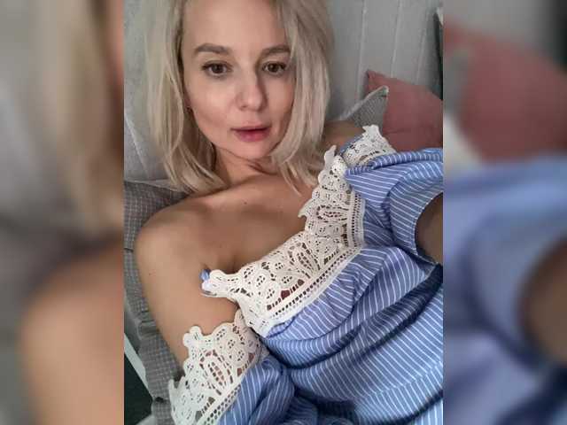 Sex chat gratuit in direct cu -Molly- pe BongaCams