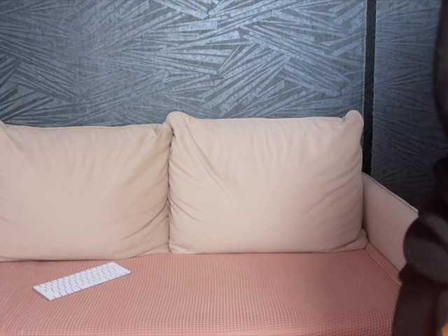 -Molly- from BongaCams