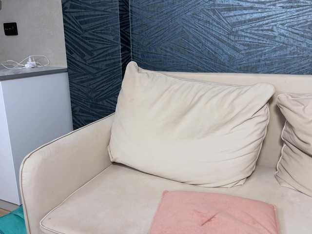 -Molly-'s BongaCams show and profile