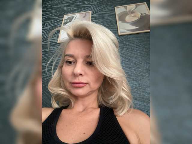 -Molly- from BongaCams is Freechat