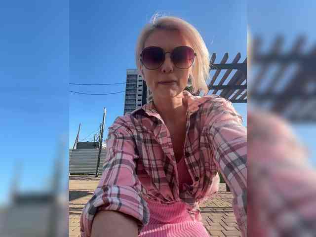 nude videochat -Molly-