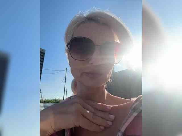 nude web chat -Molly-