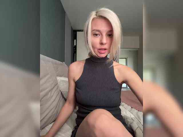 naked livechat -Molly-