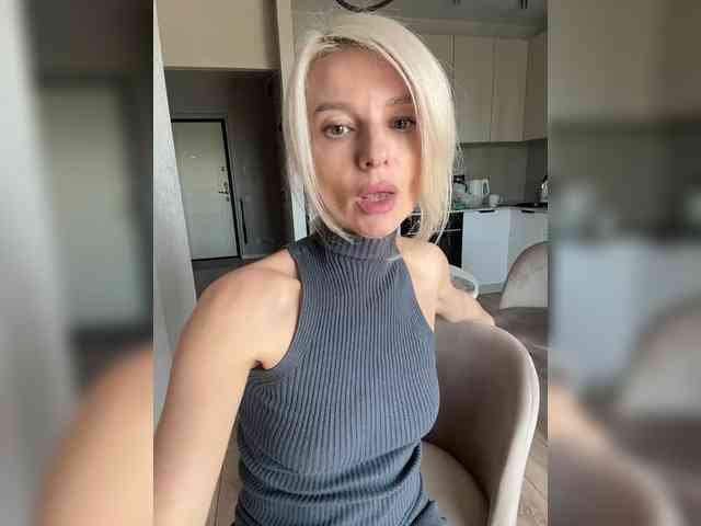 online nude webcam -Molly-
