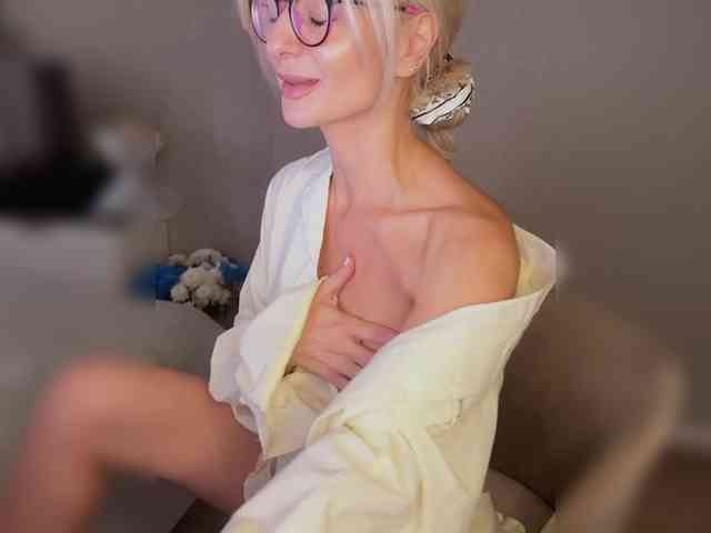 adult camming -Molly-