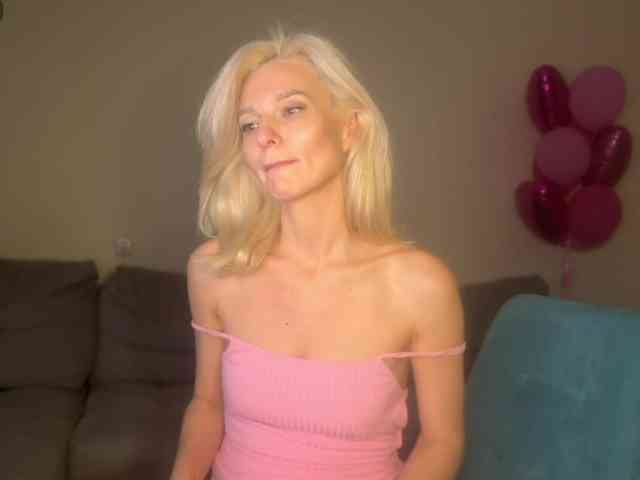 -Molly- Live Webcam on BongaCams
