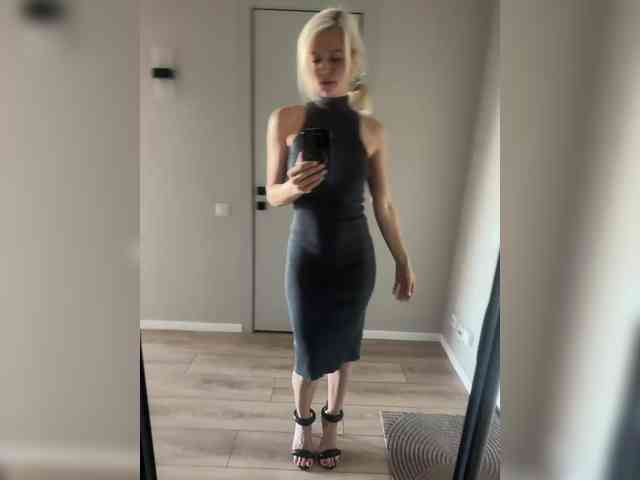 live voyeur webcam -Molly-