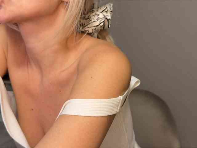 -Molly- Live Webcam on BongaCams