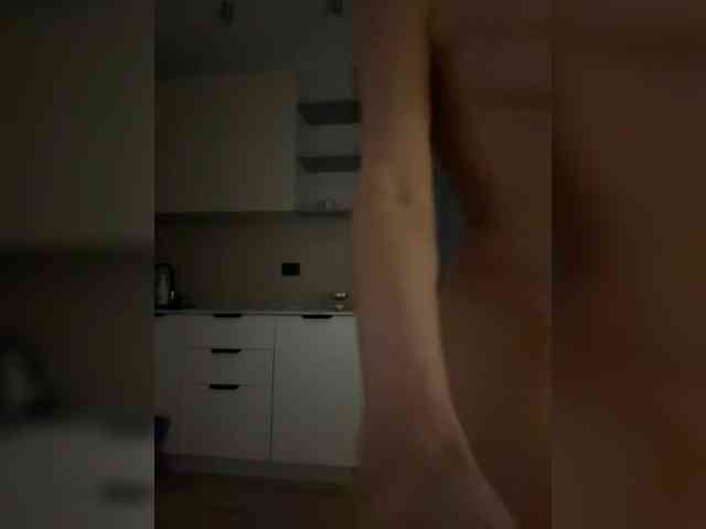 web cam striptease -Molly-