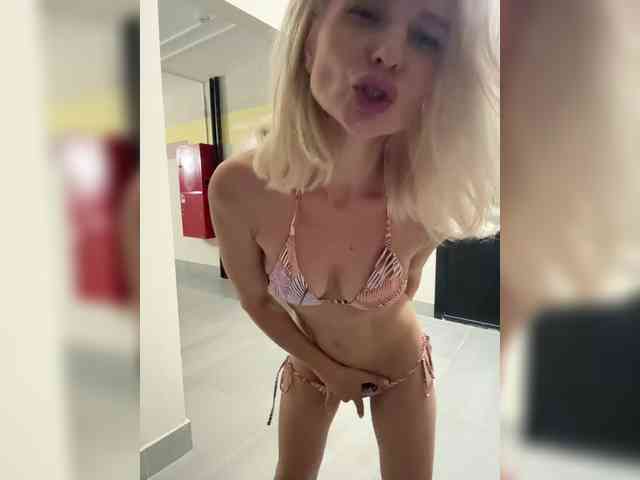 real web cam show -Molly-