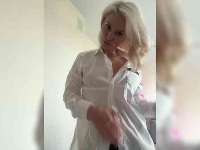 -Molly- webcam