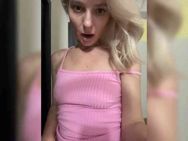 Модель: -Molly-