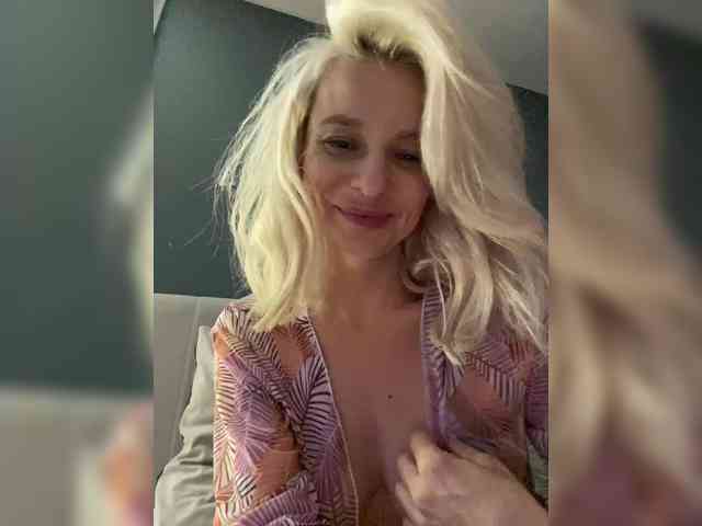 nude videochat -Molly-