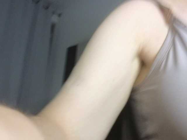 CreamyWoman's BongaCams show and profile