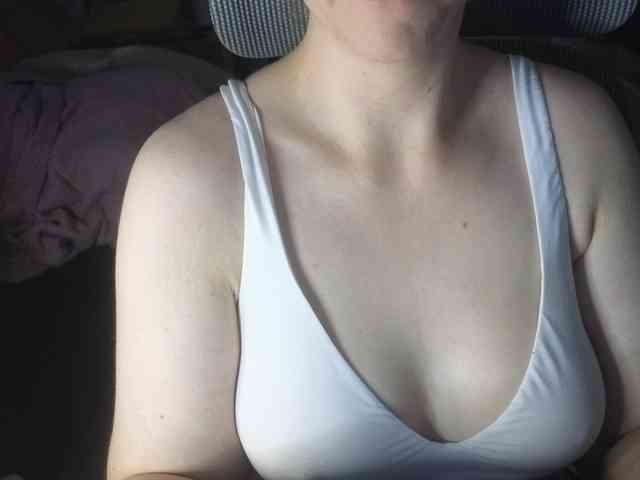 CreamyWoman Live Webcam on BongaCams