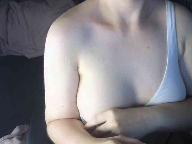 PassionateMommy webcam