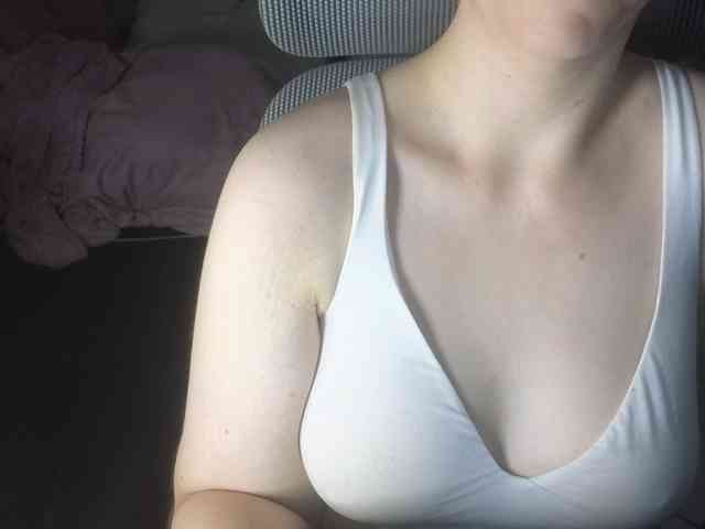 PassionateMommy webcam