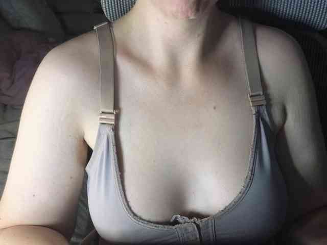 PassionateMommy webcam