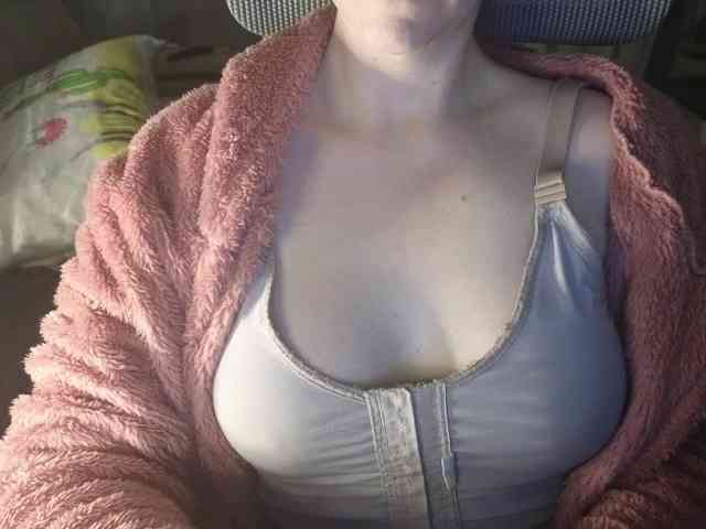 PassionateMommy webcam