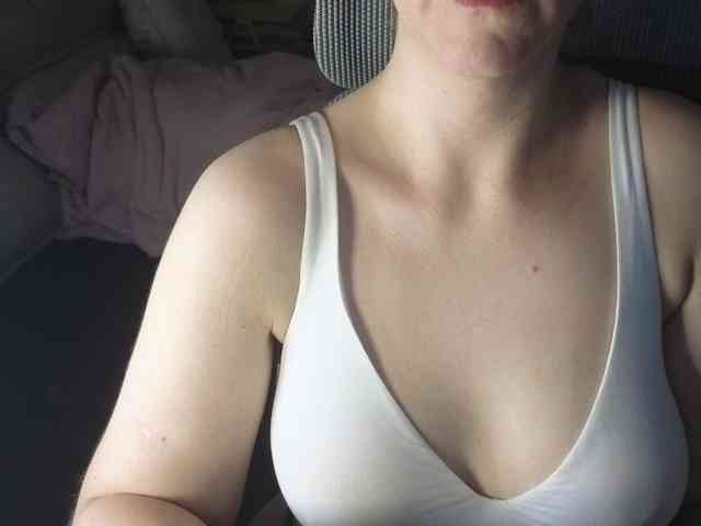 PassionateMommy webcam