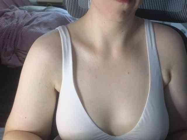 PassionateMommy webcam