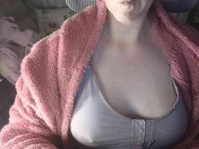PassionateMommy webcam