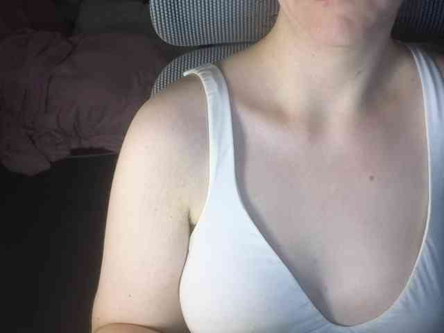 PassionateMommy webcam