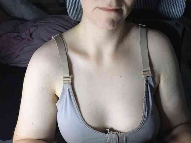 PassionateMommy webcam