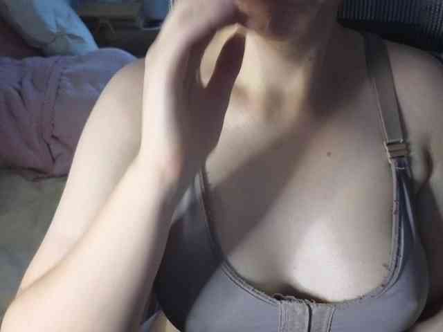 PassionateMommy webcam