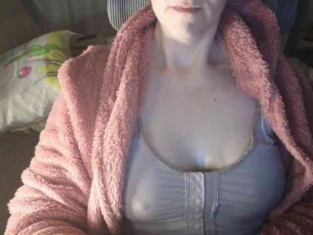 PassionateMommy webcam