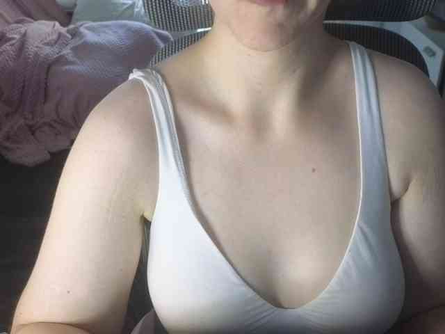 PassionateMommy webcam