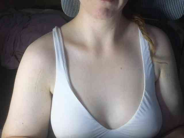 PassionateMommy webcam