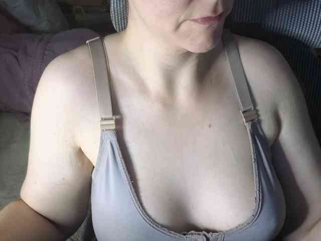 PassionateMommy webcam