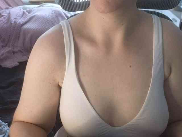 PassionateMommy webcam