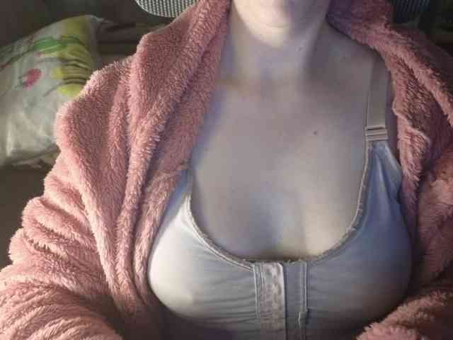 PassionateMommy webcam