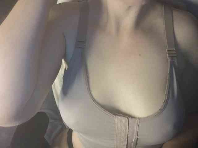 PassionateMommy webcam