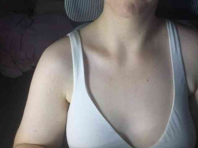 PassionateMommy webcam