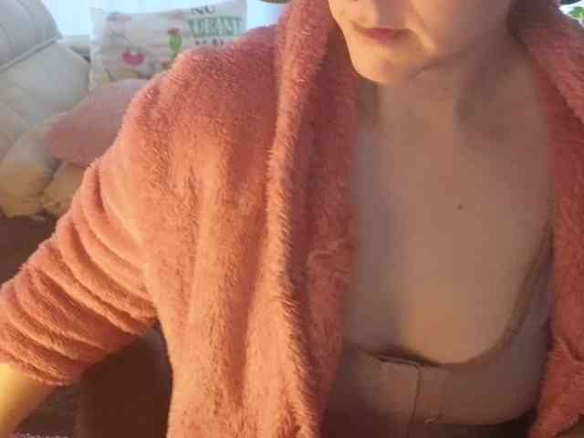 PassionateMommy webcam