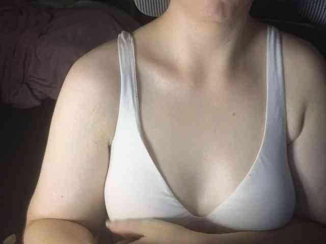 PassionateMommy webcam